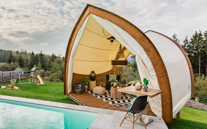 Schiffners Lounge Pavillon als Poolhaus aus Holz Schiffners Lounge Pavillon als Poolhaus aus Holz