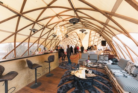strohboid-pavillon-luxus-eventlocation-doerrwalder-muehle