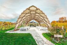 Nachhaltiger Pavillon für Ihre Hochzeit von Strohboid